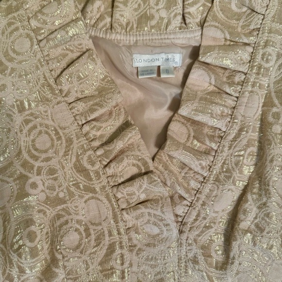 London Times size 8 beautiful dress 
Perfect for that  holiday sparkle. - Picture 3 of 8